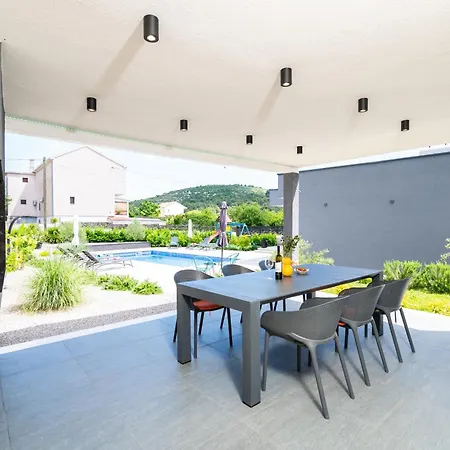 House Adriano *