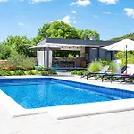 House Adriano Villa Vrsine