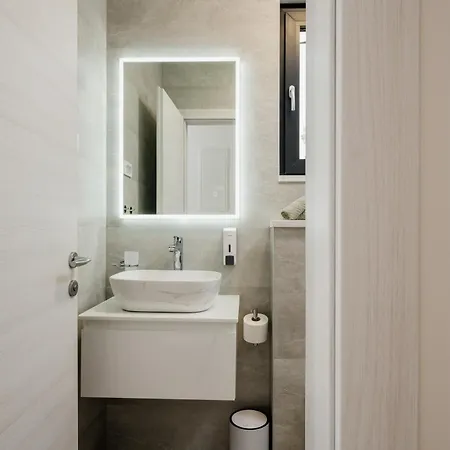 Villa House Adriano
