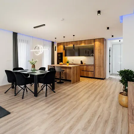 House Adriano Villa