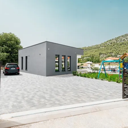 House Adriano Villa Vrsine