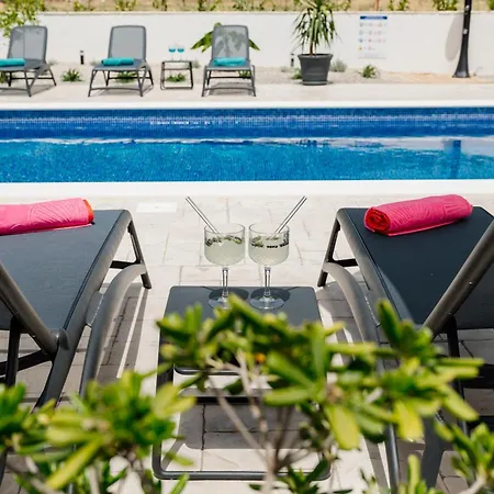 Villa House Adriano