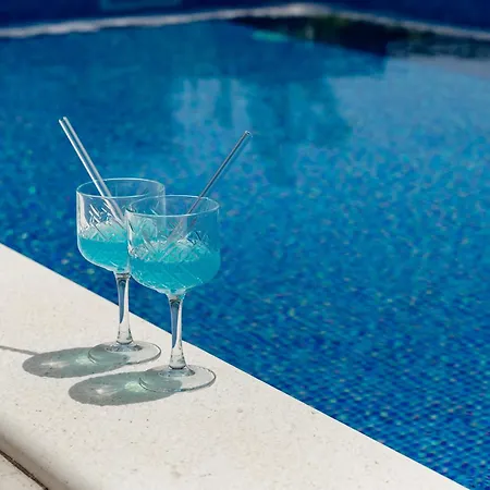 Villa House Adriano *
