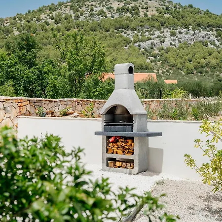 House Adriano Villa *